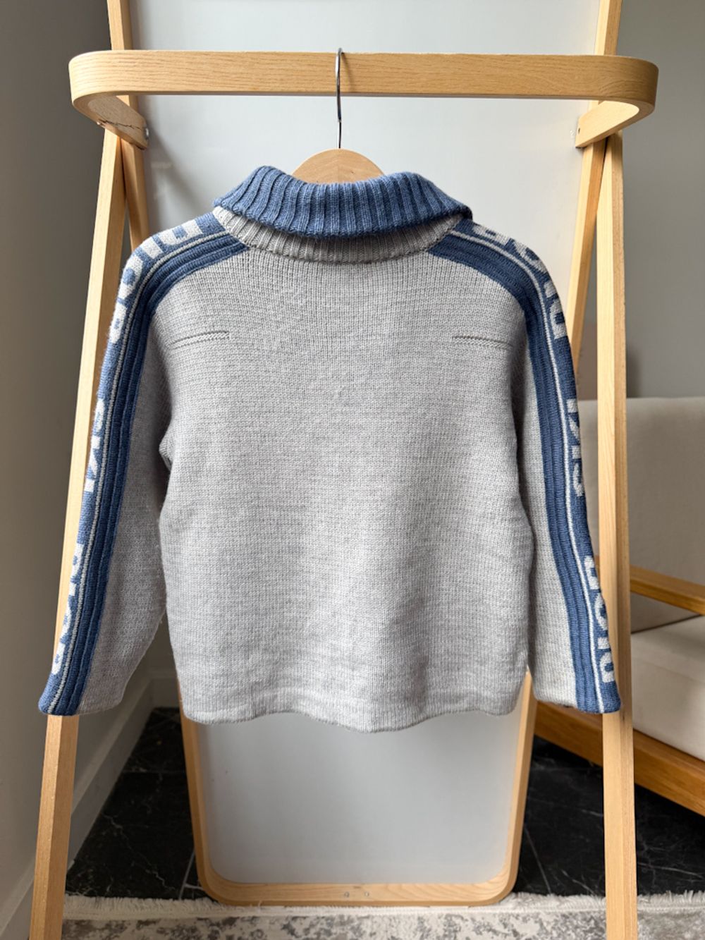 Шерстяной джемпер Dior, 104