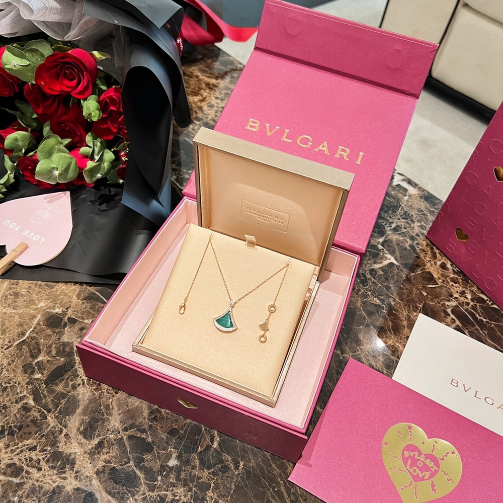 Bvlgari Divas' Dream Necklace