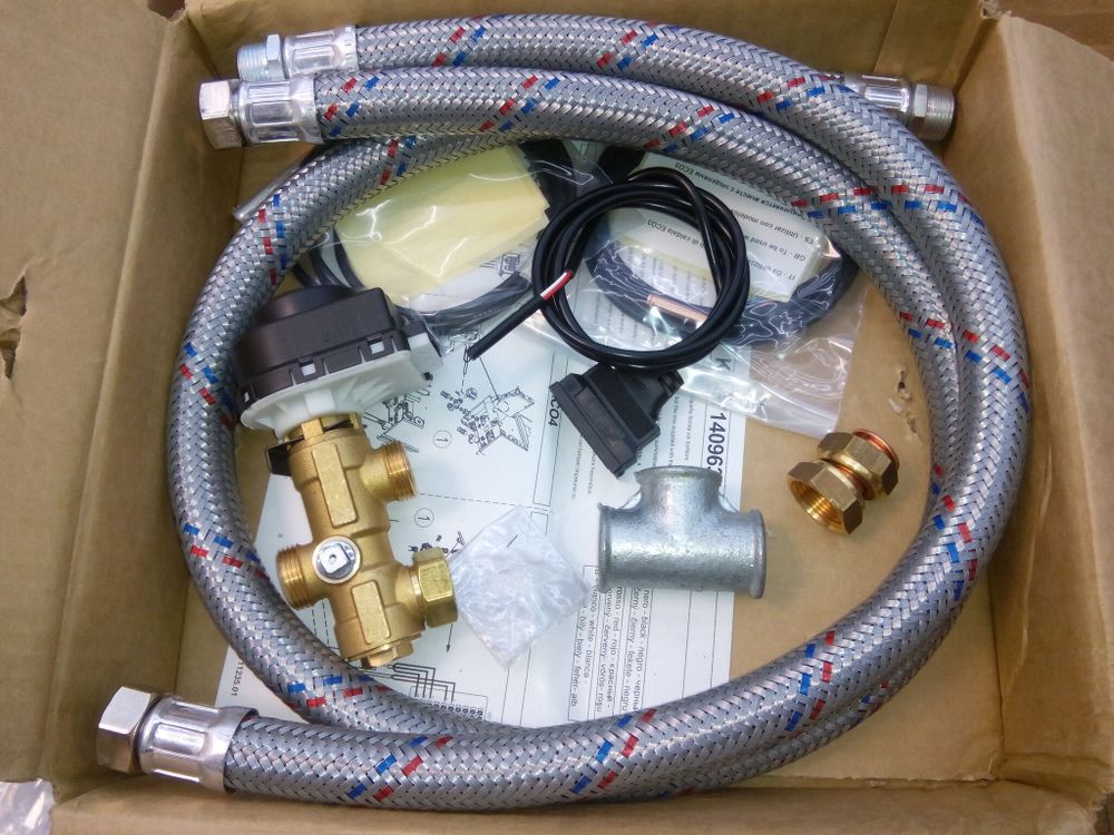 Baxi KHG71409631 Комплект с трехходовым клапаном для присоединения бойлера к котлам Ampera, ECO FOUR