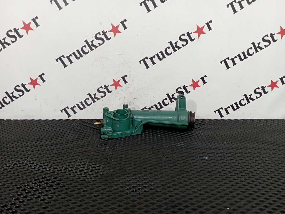 Патрубок системы охлаждения