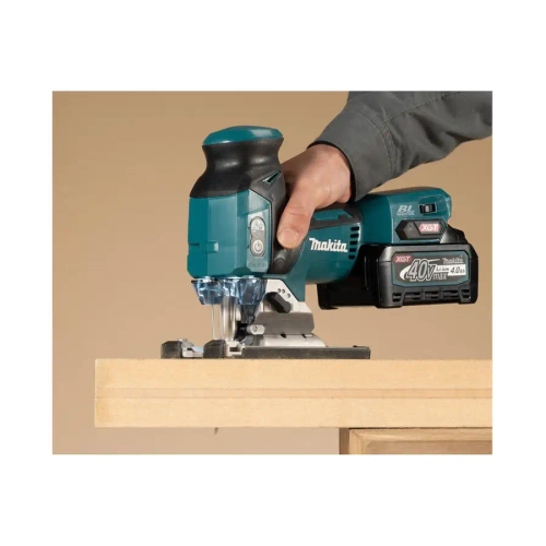 Аккумуляторный лобзик 135 мм Makita JV001GZ