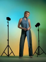 Осветитель светодиодный Raylab RL-100RGB 100W 5000mAh c аксессуарами