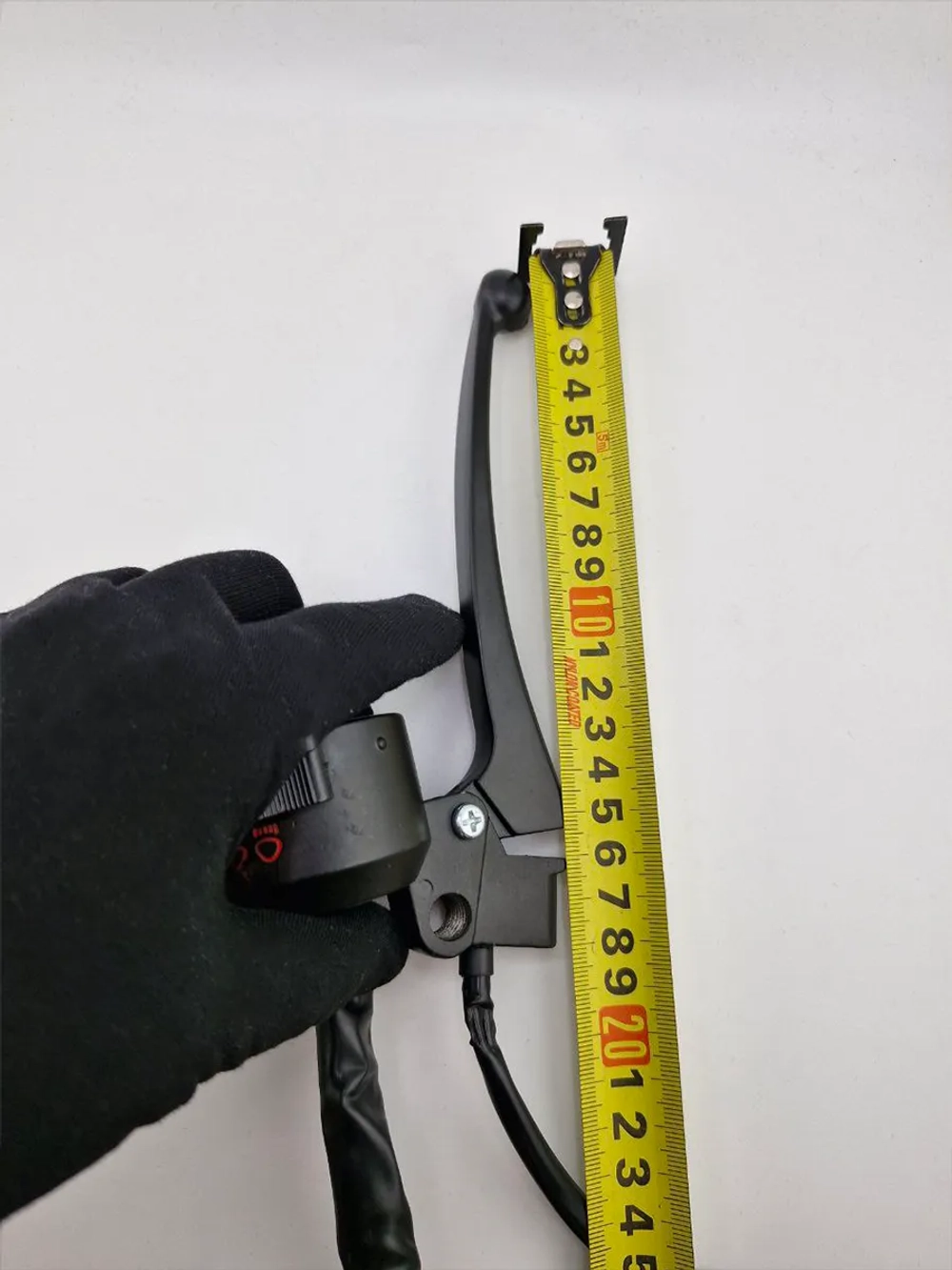 -- Переключатели на руль мотоцикла с рычагами тормоза/сцепления