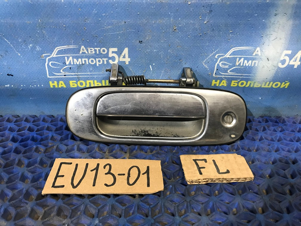 Ручка двери передней левой внешняя NISSAN BLUEBIRD 1993