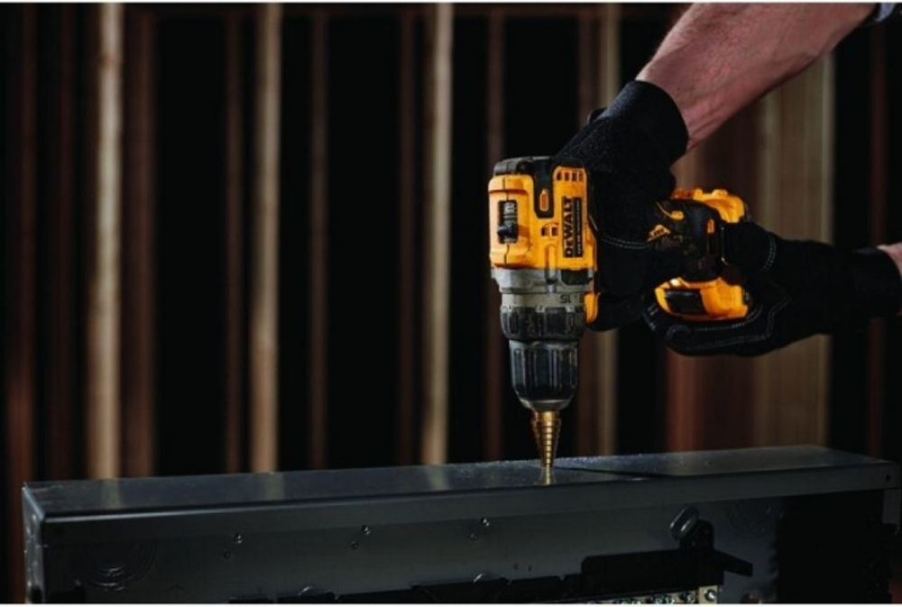 Дрель-шуруповерт аккумуляторная DeWALT DCD 701 N бесщеточная, без АКБ и ЗУ DCD701N-XJ