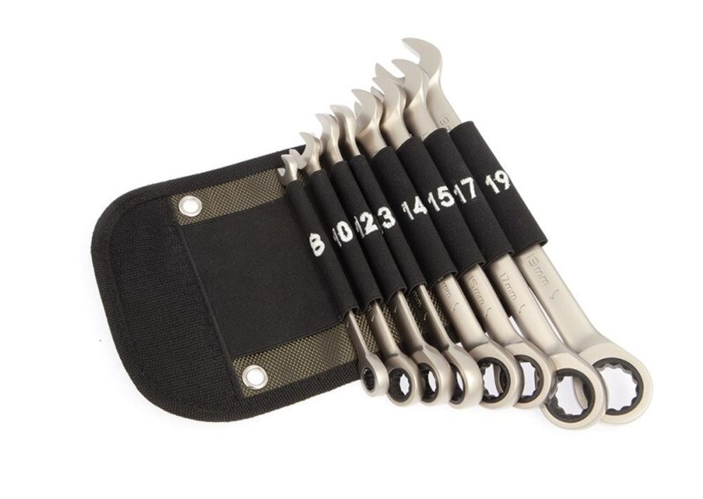 Набор ключей комб. 8 предм. трещот. (8-19 мм) в сумке (Дело Техники)