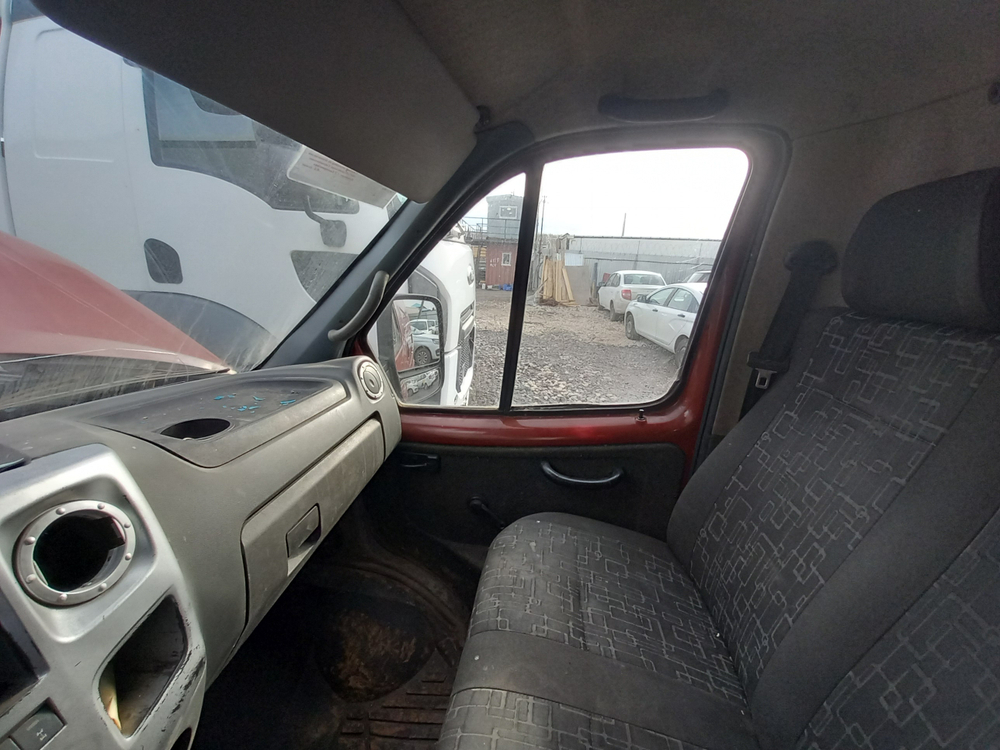 GAZ SOBOL Цельнометаллический 27527 (Бензиновый, 2,7 л, 107 л.с.)