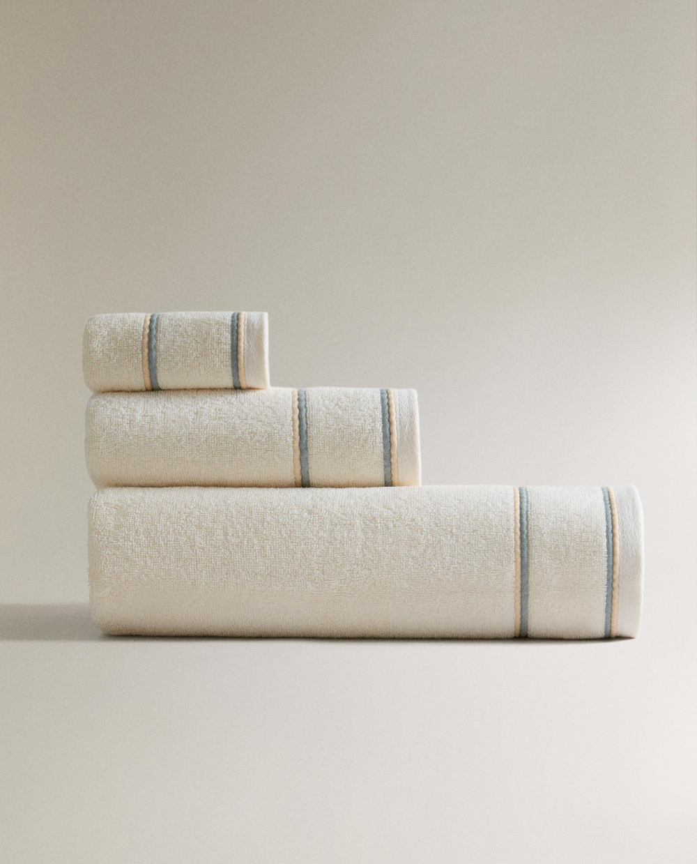 Zara Home Полотенце для лица и рук из хлопка, слоновая кость · 4585/013