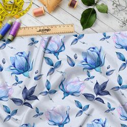 Ткань поплин нежные голубые розы на сером фоне