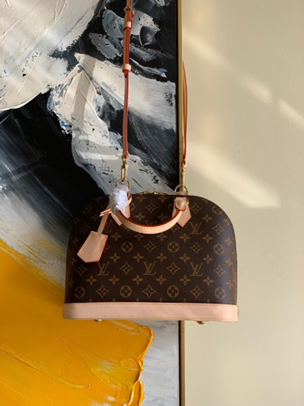 Louis Vuitton Alma PM