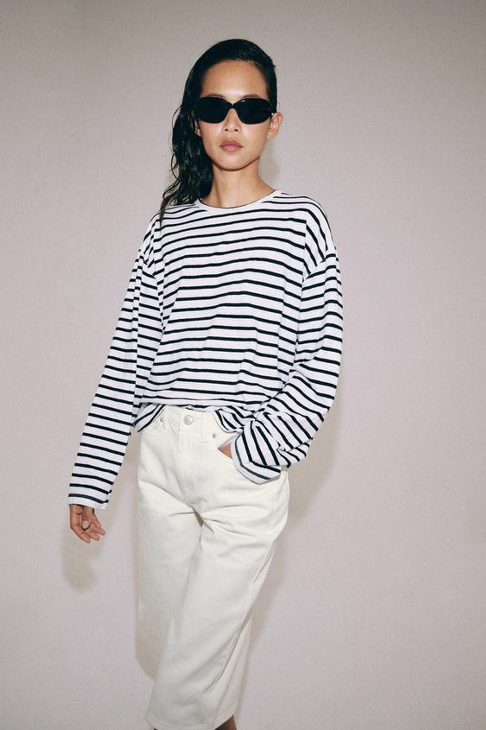 ZARA ФУТБОЛКА ИЗ ХЛОПКА И ЛЬНА В ПОЛОСКУ, ЧЕРНЫЙ/БЕЛЫЙ