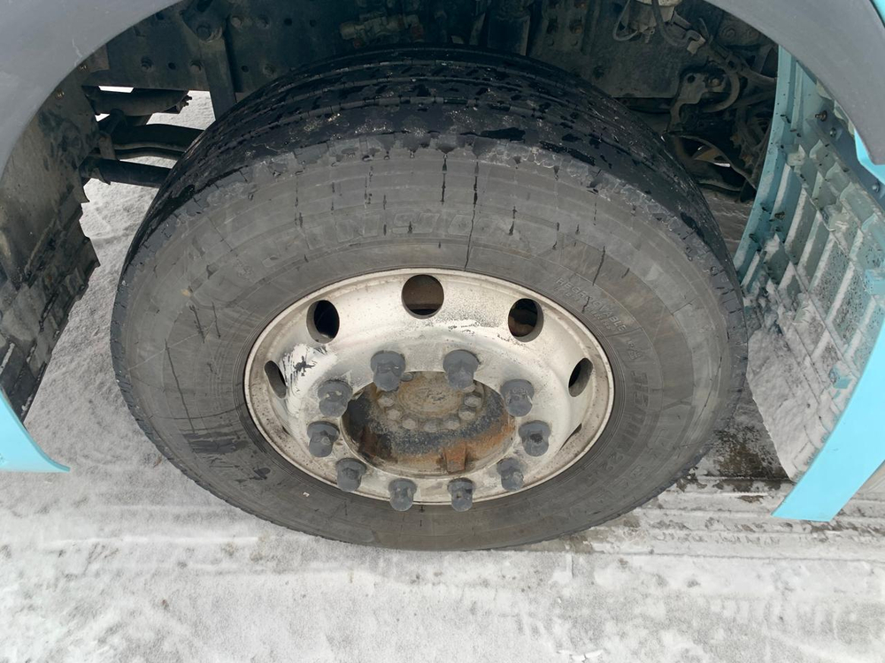 Shacman (Shaanxi) SX* 4x2 Седельный тягач SX4188YY381 (Дизельный, 12,5 л, 473 л.с., МТ)