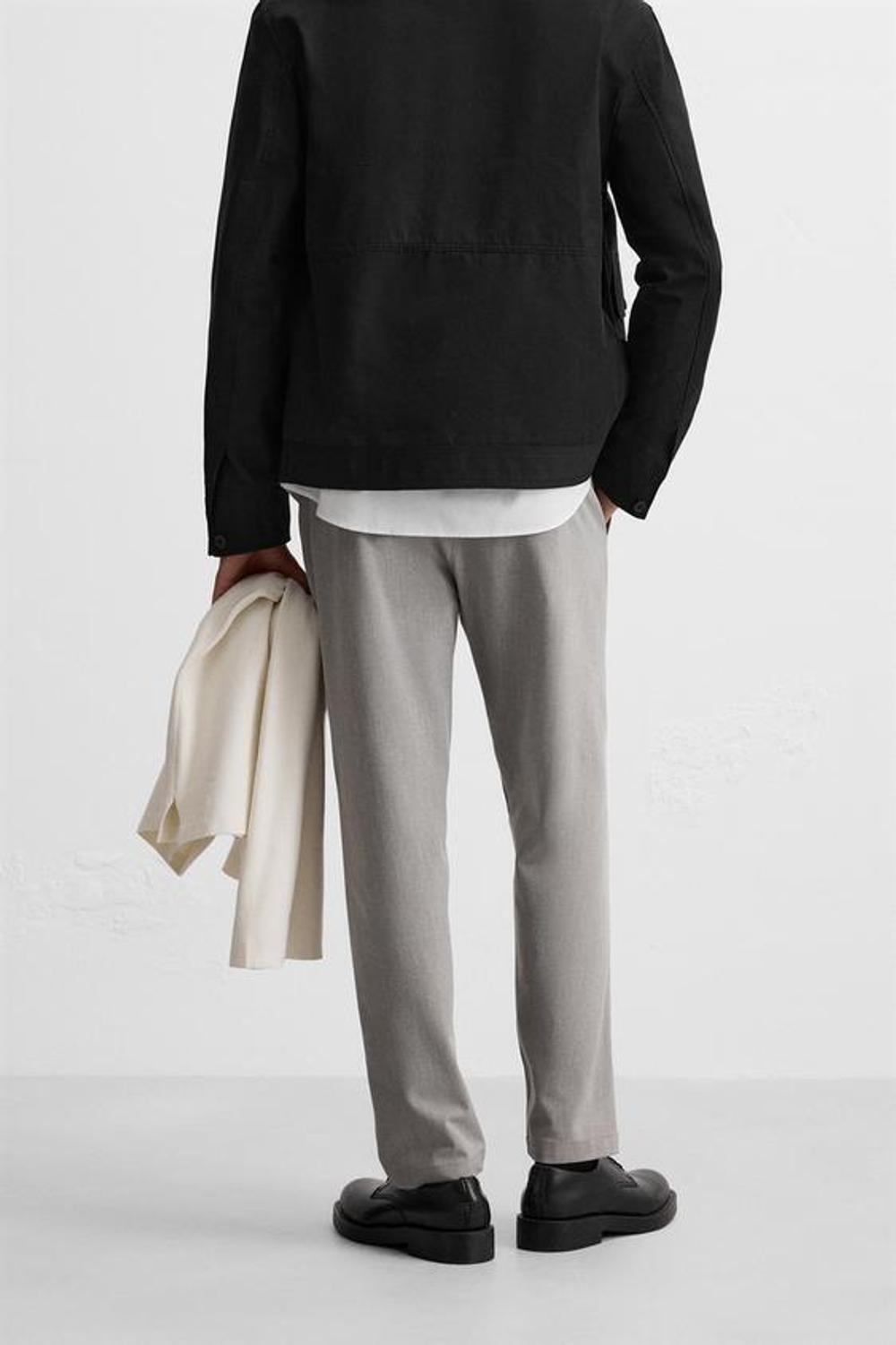 ZARA БРЮКИ КОМФОРТНОЙ ПОСАДКИ ИЗ РЕЛЬЕФНОЙ ТКАНИ, СВЕТЛО-СЕРЫЙ