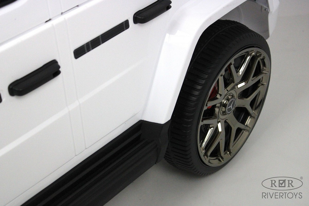 Детский электромобиль RiverToys Mercedes-AMG G63 4WD (S307) белый
