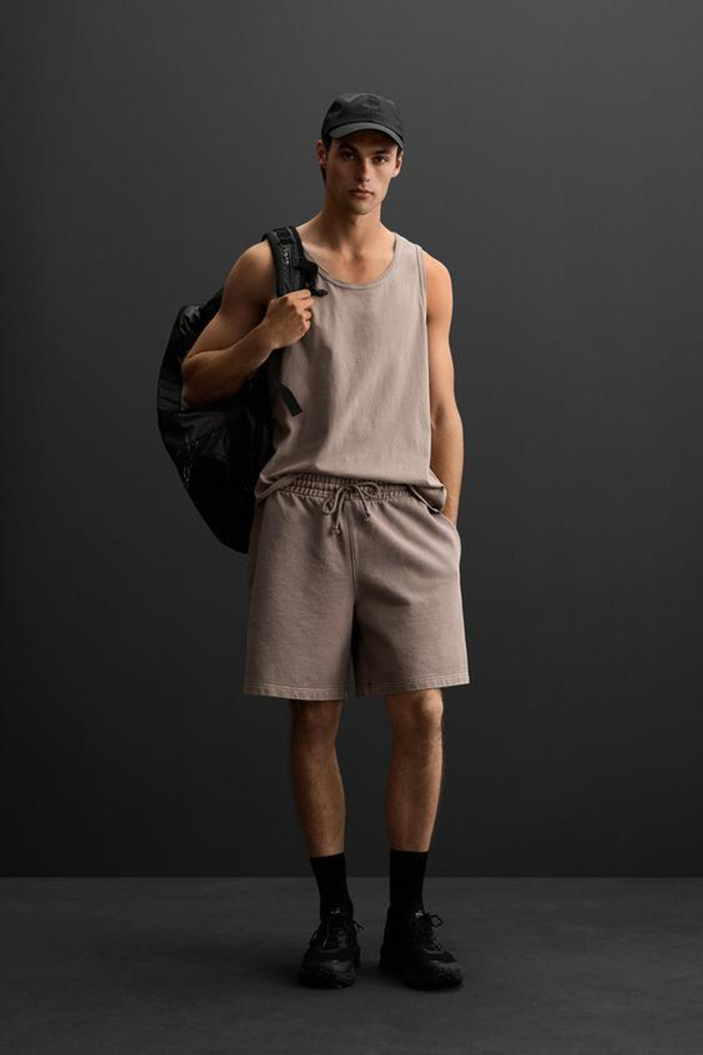 ZARA ШОРТЫ-ДЖОГГЕРЫ, БУРГУНДИ