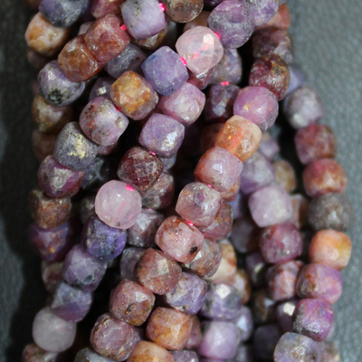 Рубин куб юв 4мм