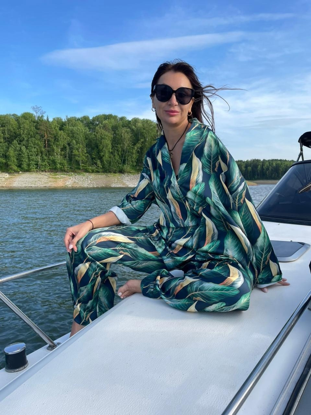 Брюки прямого кроя на резинке