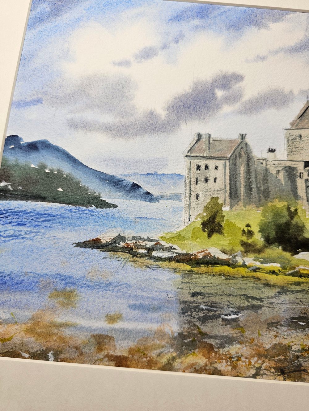 Картина авторская акварельная в паспарту 30х40 см на стену для интерьера "Замок Эйлен-Донан. Шотландия"