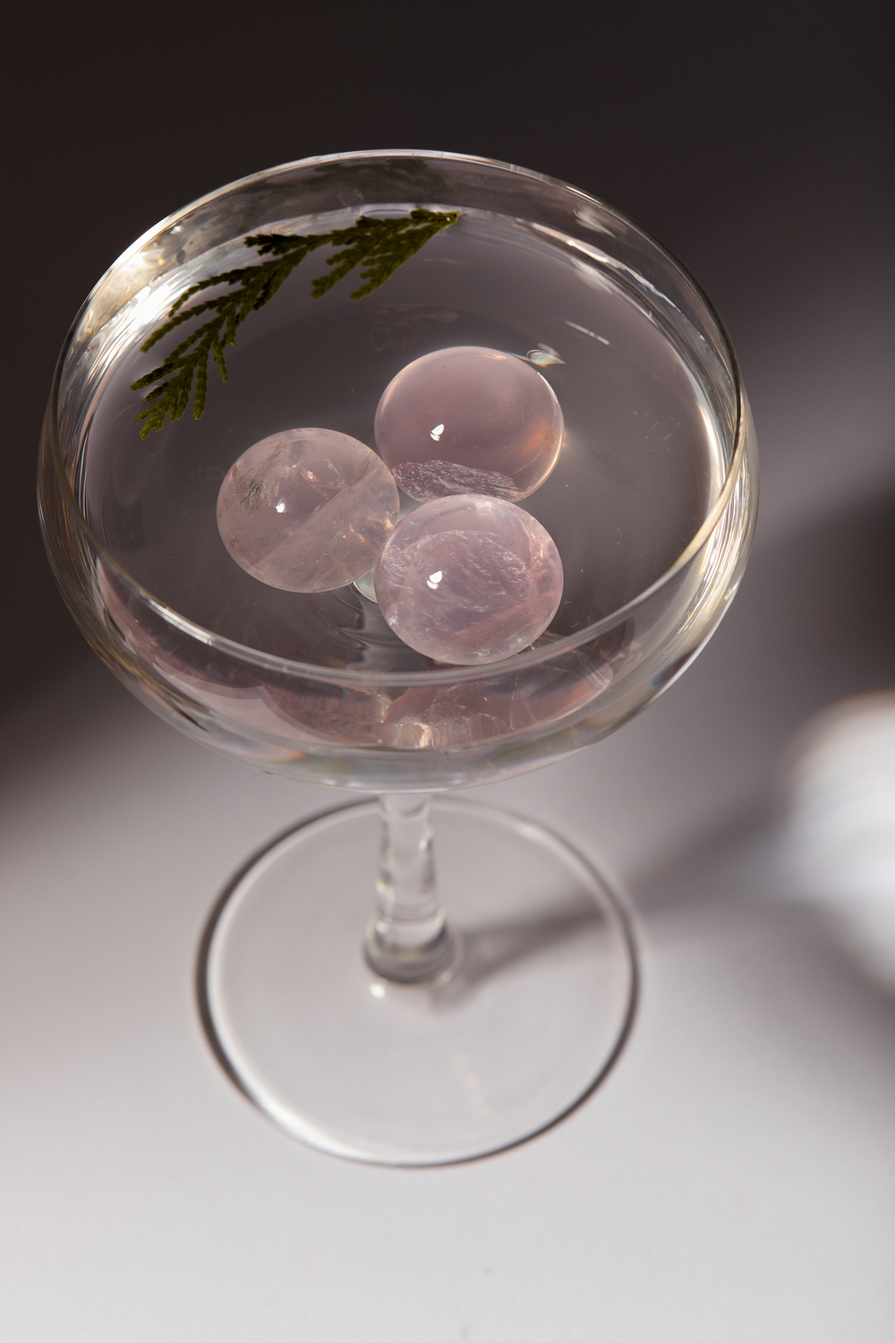 «Лёд» для коктейлей из розового кварца