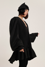 Платье с воланом