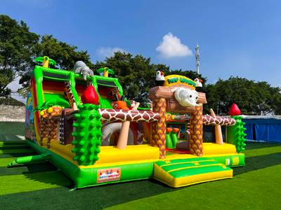 Коммерческий надувной батут «Мир Сафари 2», 14*7*7,5 м.