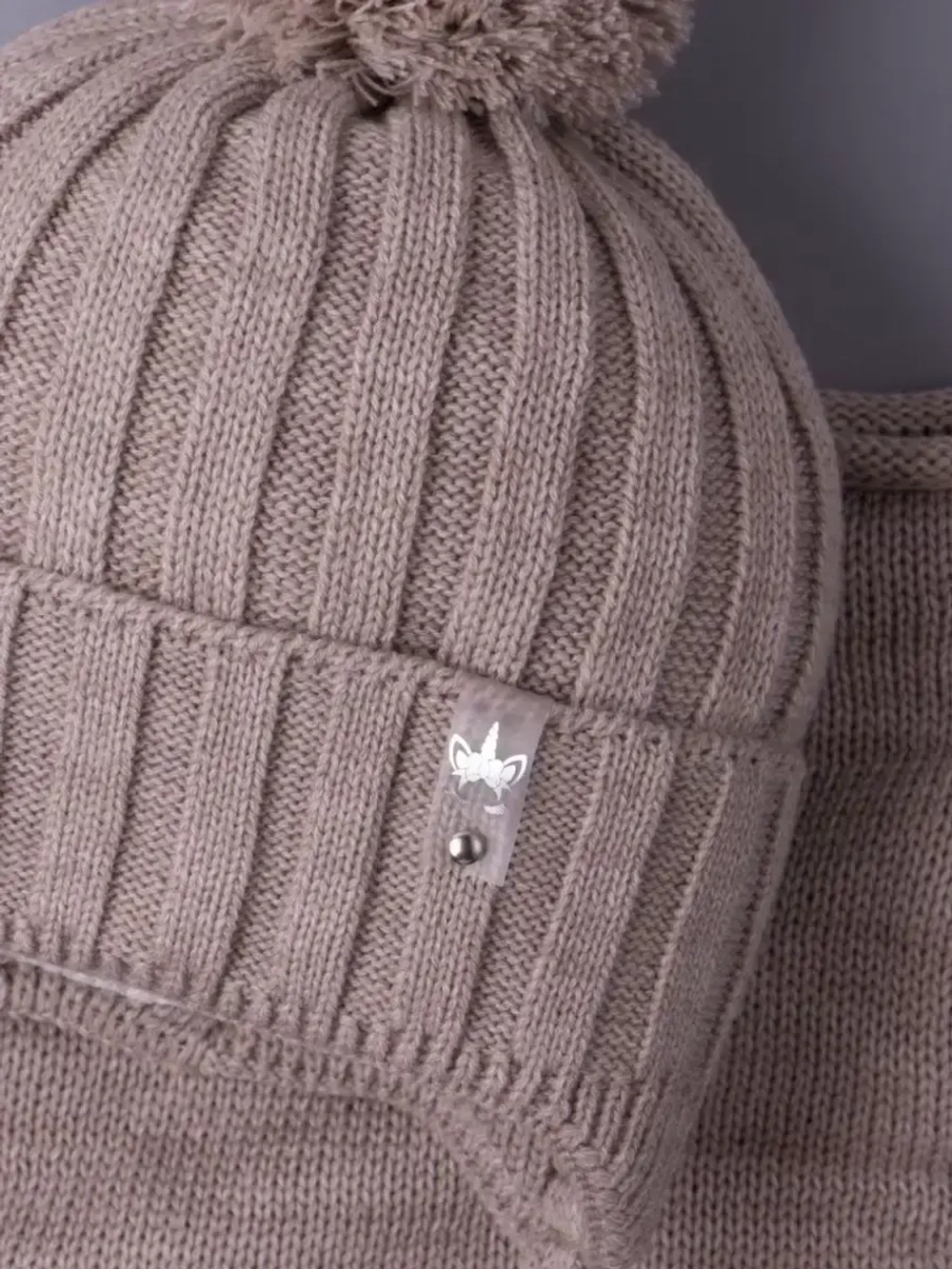 Шапка для девочек осенняя и снуд