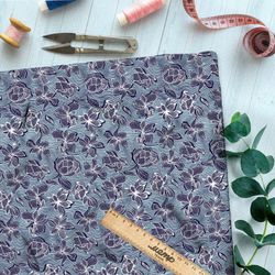 Ткань дюспо фиолетовый зверобой на синем фоне