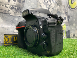 Nikon D810 7.800 кадров
