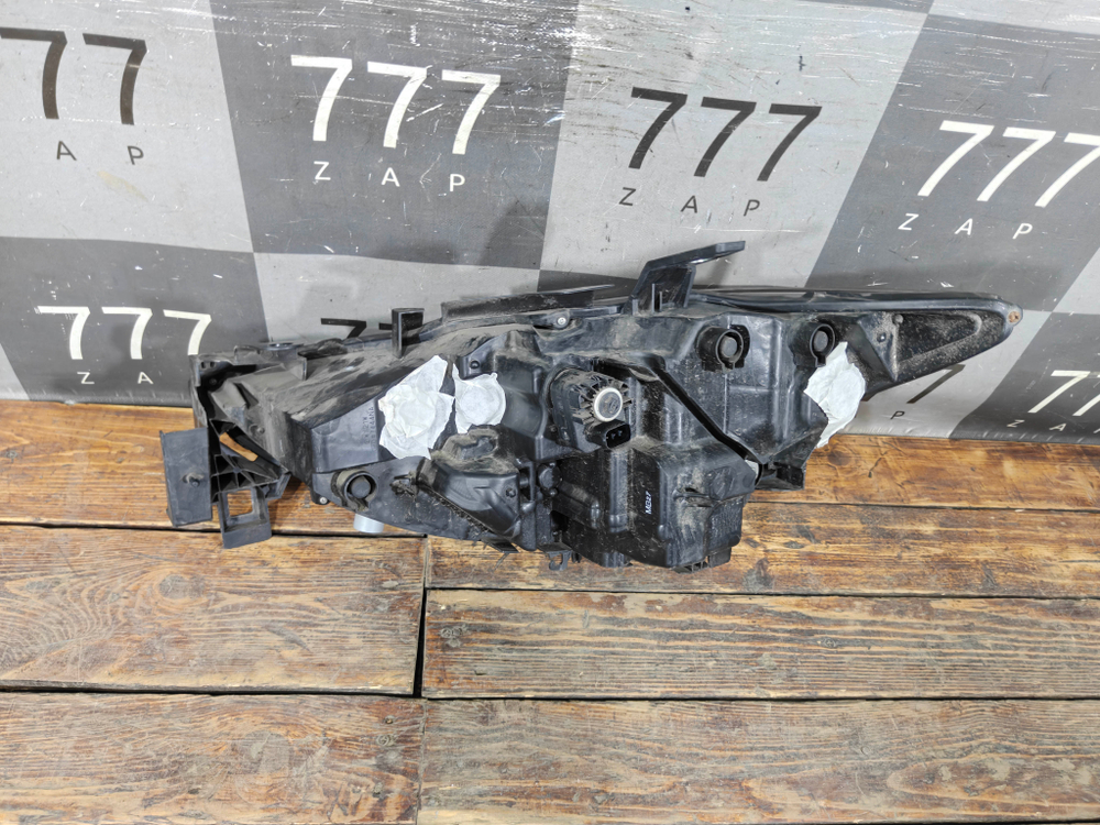 Фара правая LED Mazda CX-5 2 (KF) 17-нв Б/У Оригинал KB8M51031C