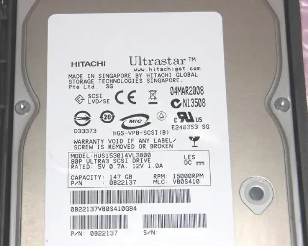 Жесткий диск Hitachi SCSI 146Gb (15K/U320/Hot-Plug) HUS153014VL3800