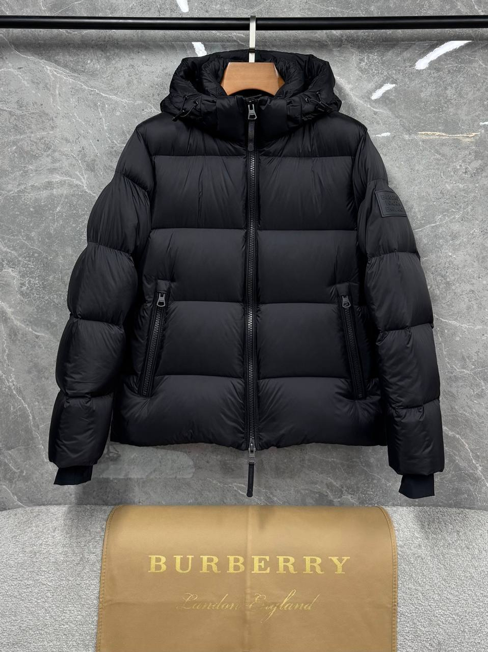 Пуховик Burberry