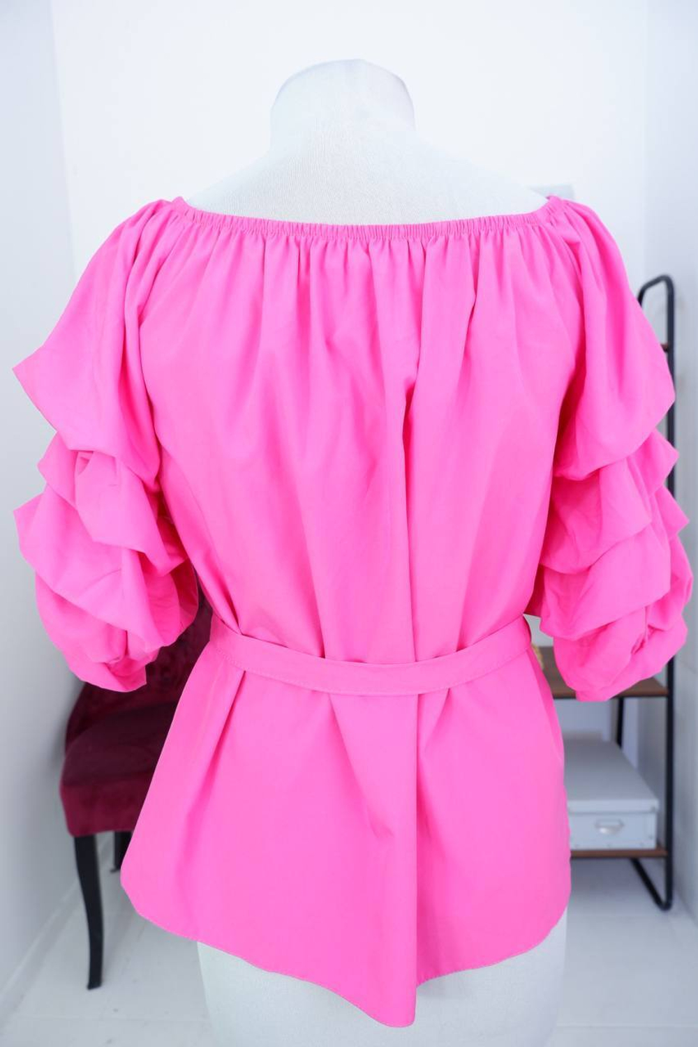 Блузка яркая, в Барби-стиле и оттенке 44 размер