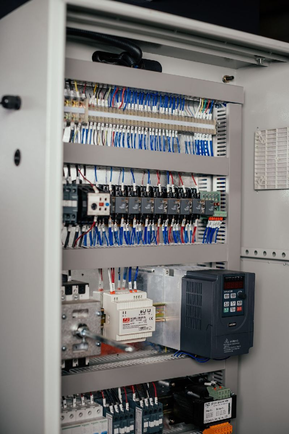 Гидравлический листогибочный пресс B-Power 30/1600