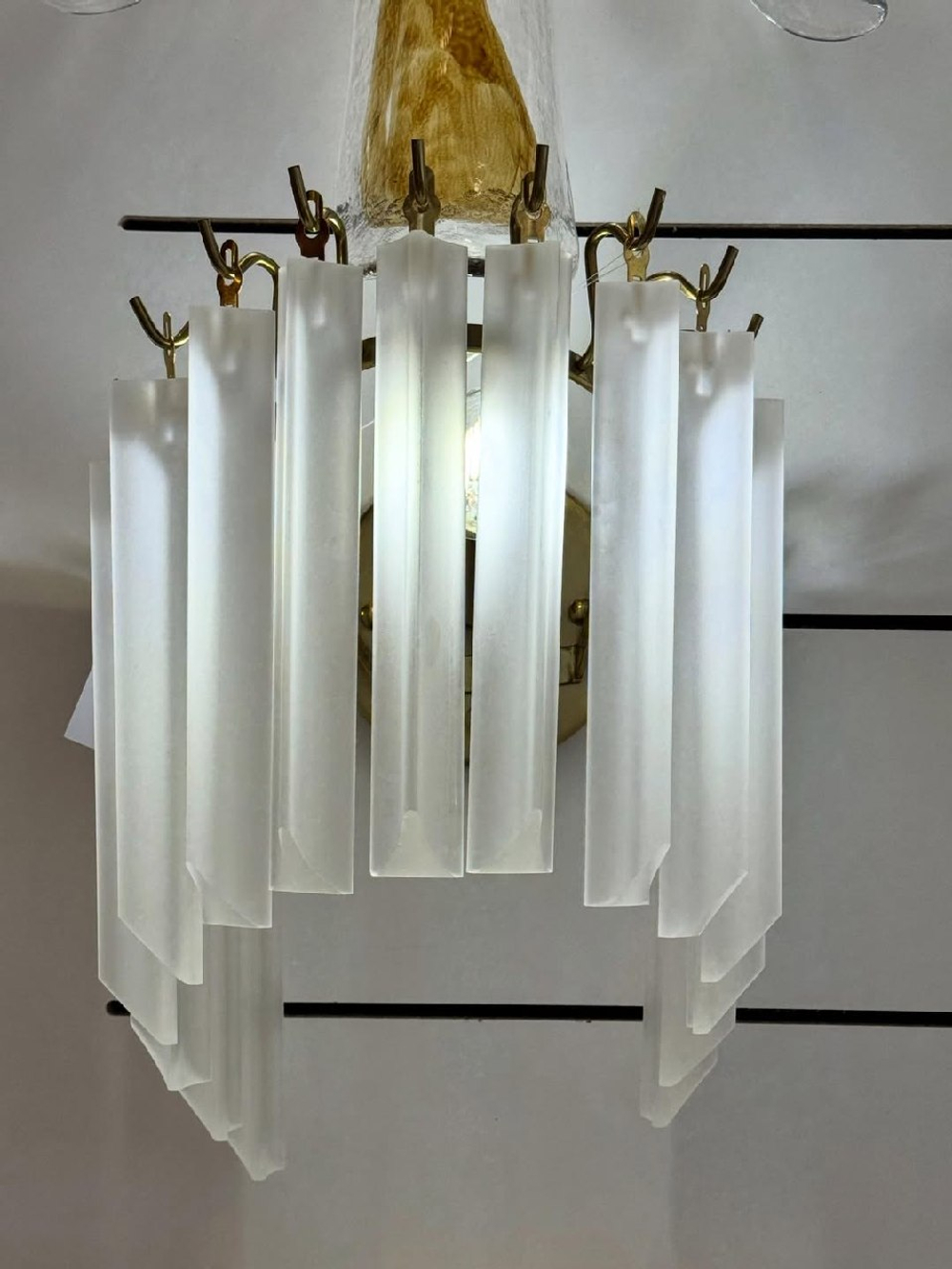 Элегантное бра с мягким рассеянным светом ✨