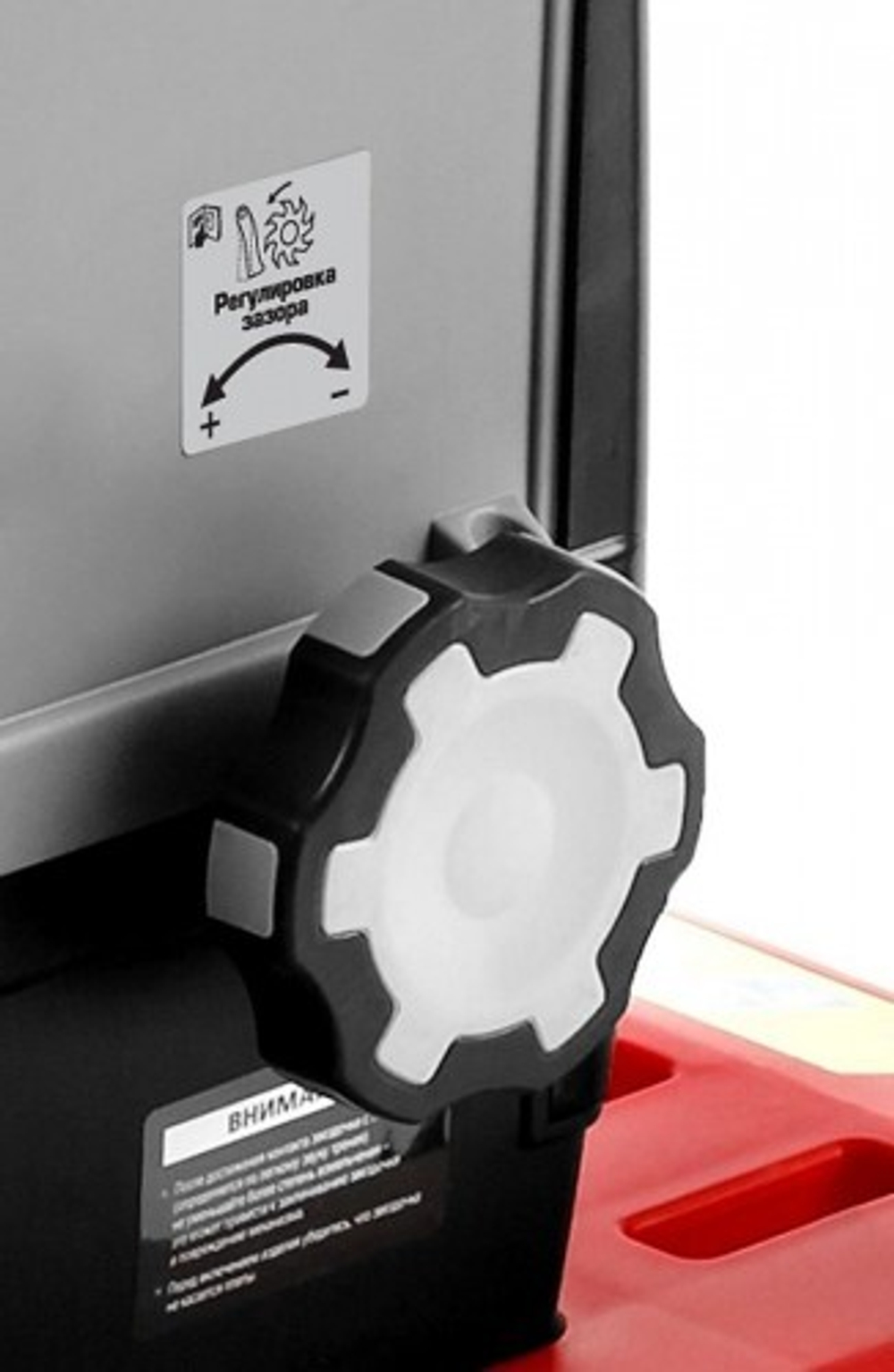 Измельчитель веток электрический ЗУБР ЗИЭ-44-2800