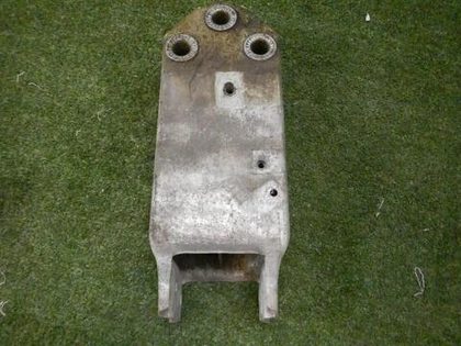 Кронштейн усилителя передний правый BMW 5er F10 (2009-2017)