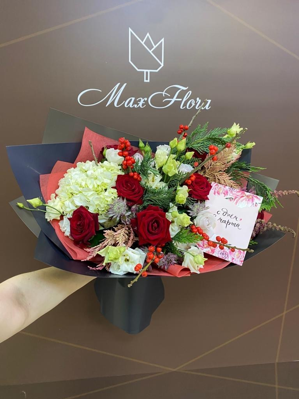 Букет 8 Марта М-6