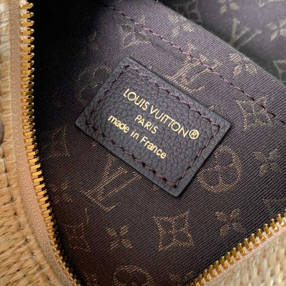Louis Vuitton Express PM