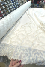 Ткань  натуральный шелк 100%с вышивкой (Италия) ш-120см  цена за 1м