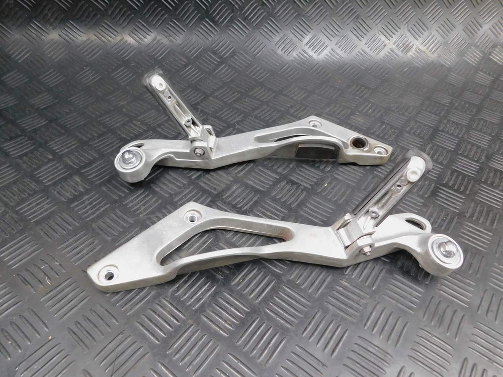 Подножки пассажирские Yamaha TDM850 RN03J 2001