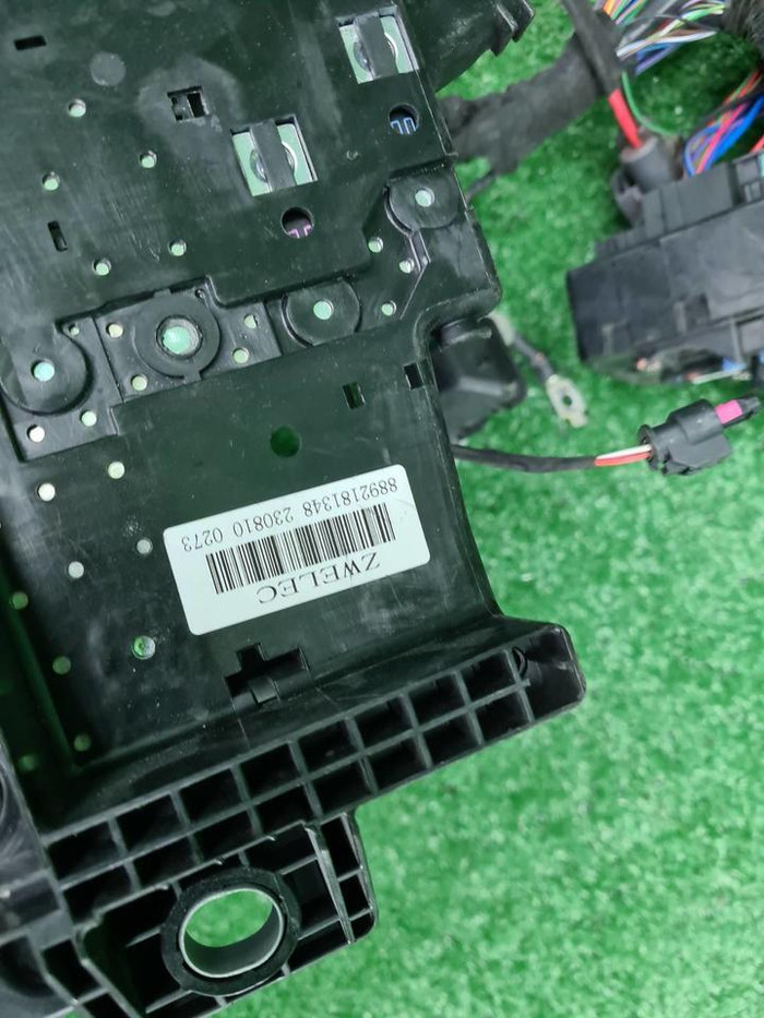 Проводка моторного отсека Geely Monjaro (21-нв)