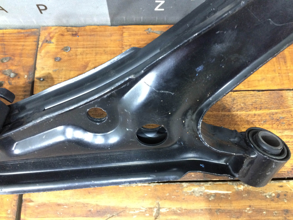 Рычаг передний левый Nissan Primera (P10) Новый  5450150J25