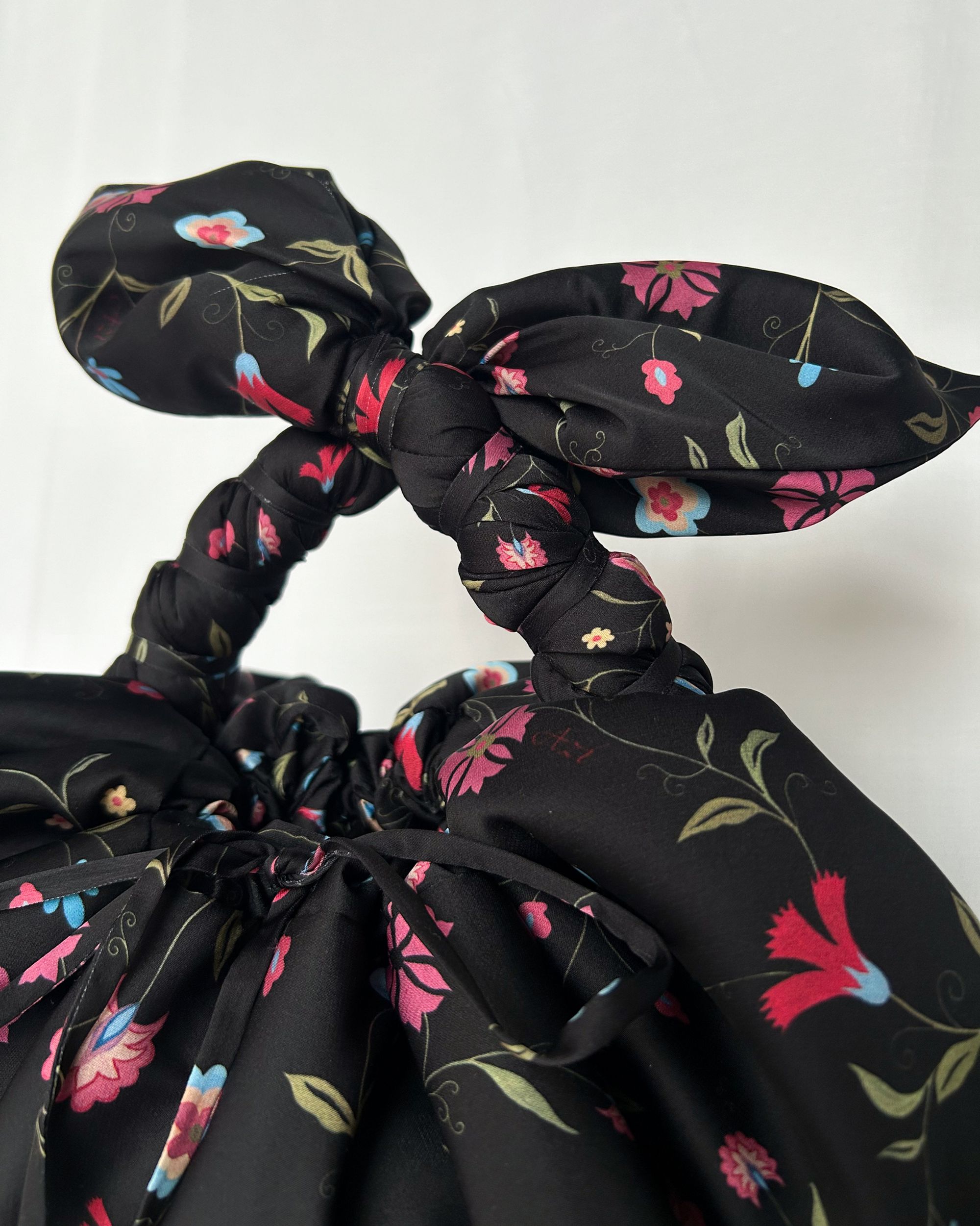Сумка Bibi in Azi garden print черное