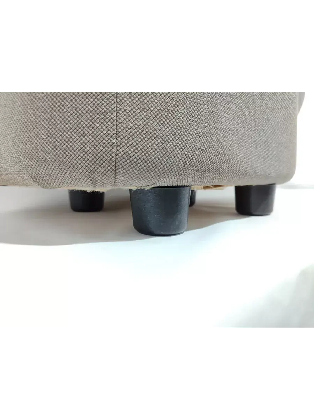 Пластиковые ножки для мебели дивана шкафа тумбочки стола