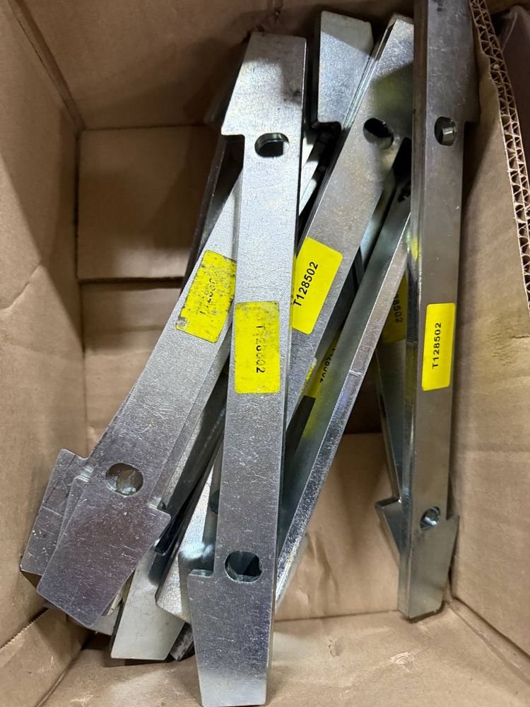 T128502 пластина T128502 пластина