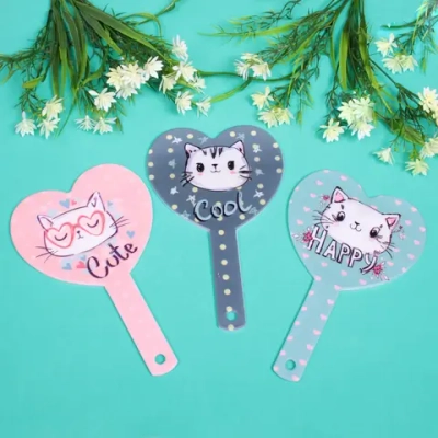 Зеркало косметическое с ручкой «Cute look - Котик Люк», сердце, 14*23,5 см (карт коробка)