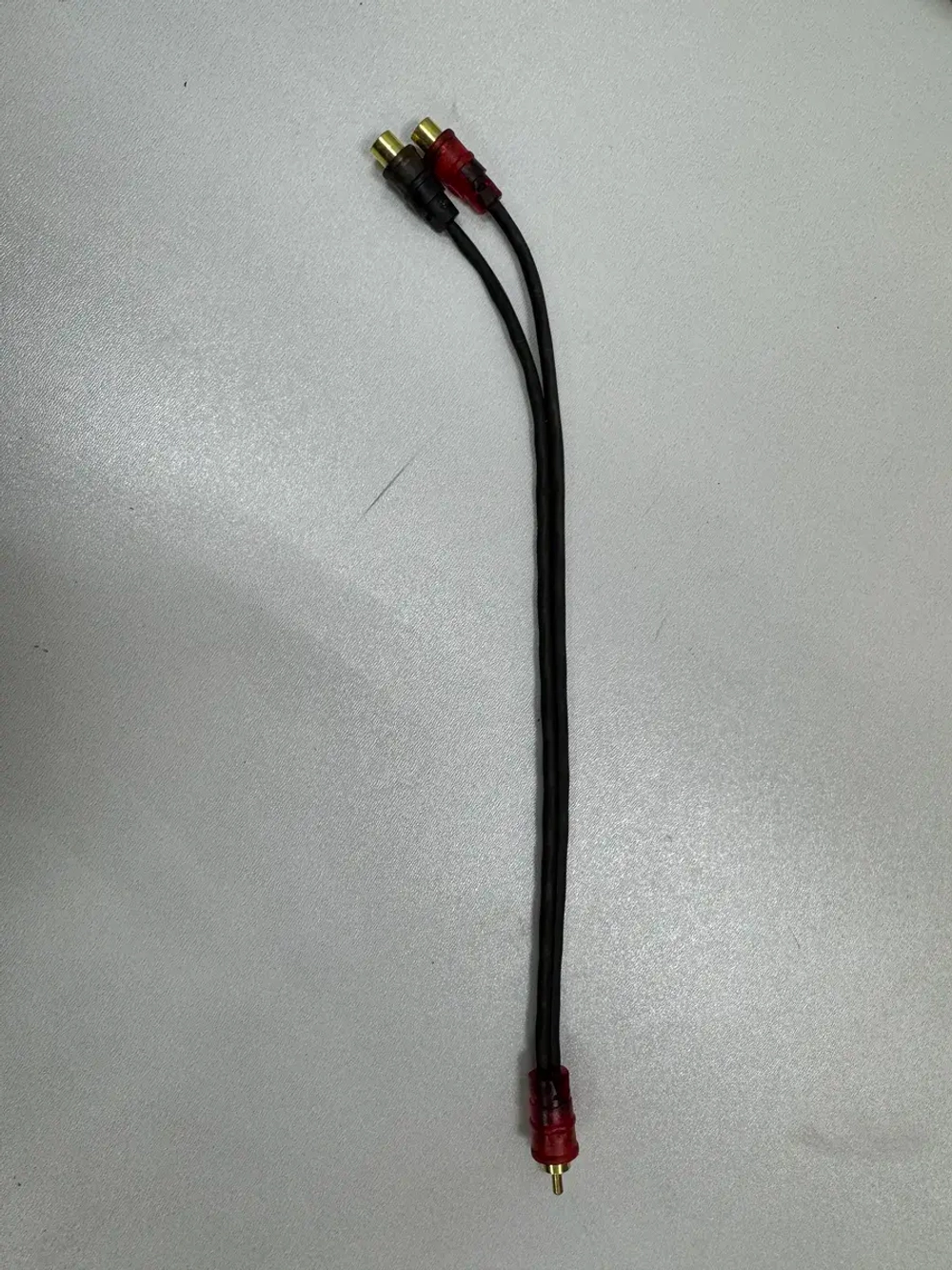 Y-разветвитель Auto Puma AP 1M2F RCA, медь, 0.3 м