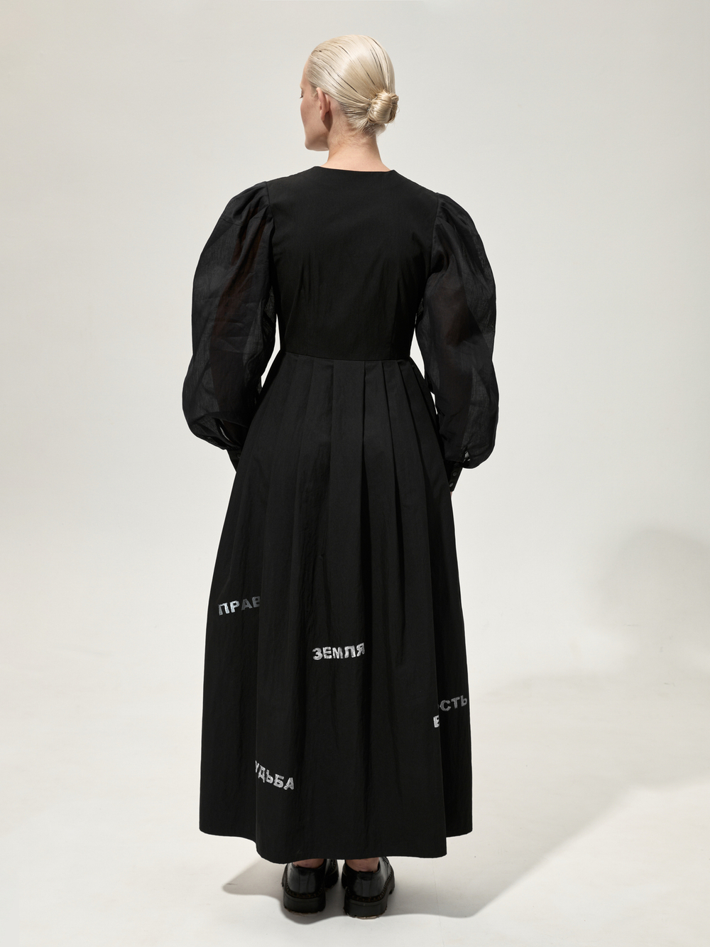 Платье длинное "Заслуженное" с набойкой. Черное