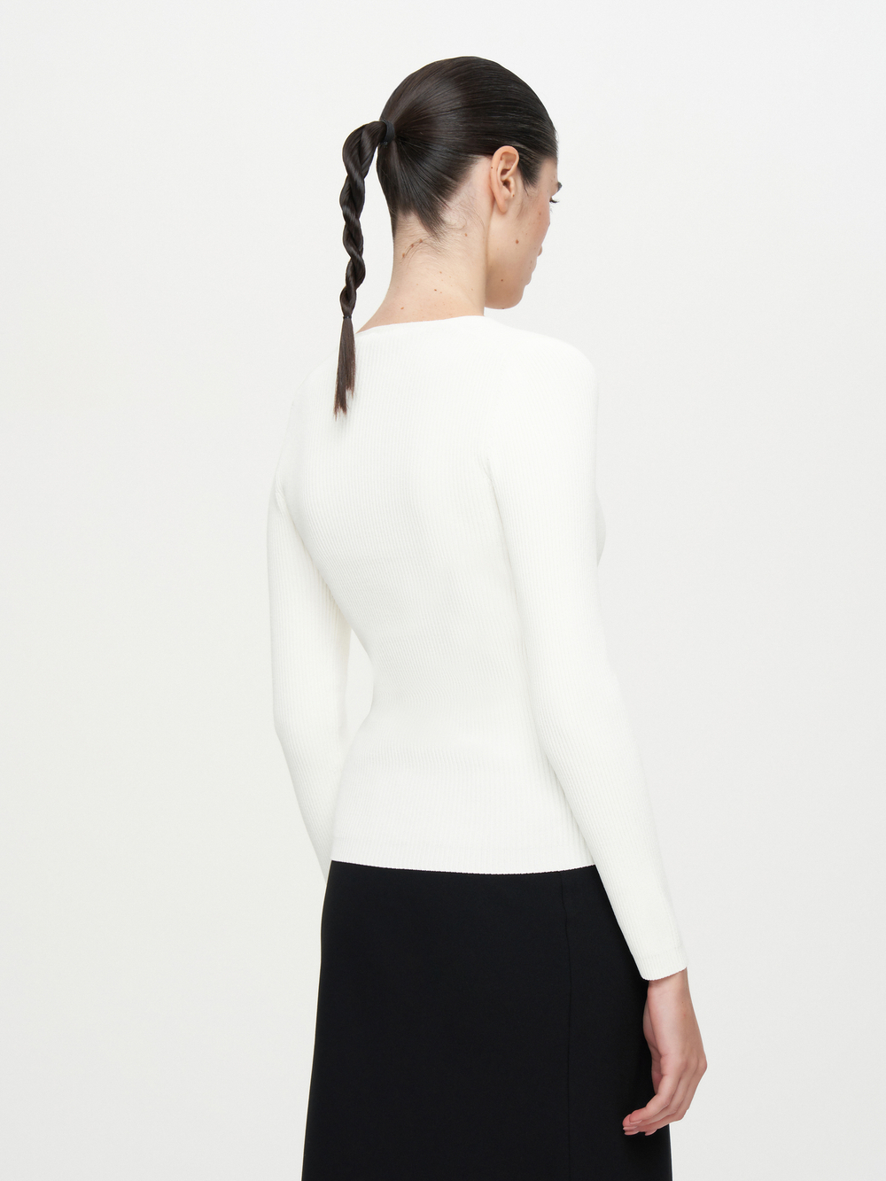 Топ с длинным рукавом и V-образным вырезом