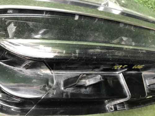 Битая Фара правая VW Teramont (2017-2022) LED
